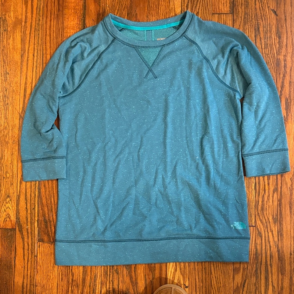 🎉The North Face Blue Crew Neck Sweatshirt!